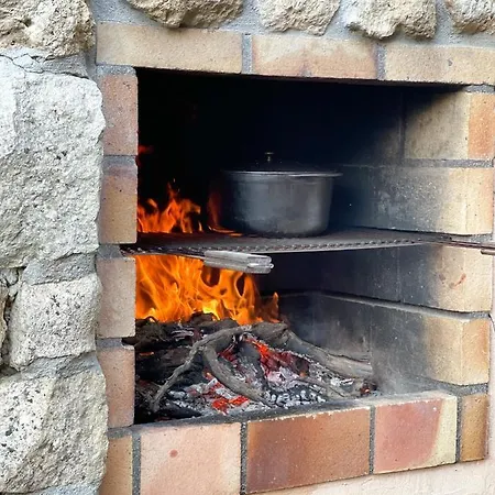 D'hotes Le Bourdieu