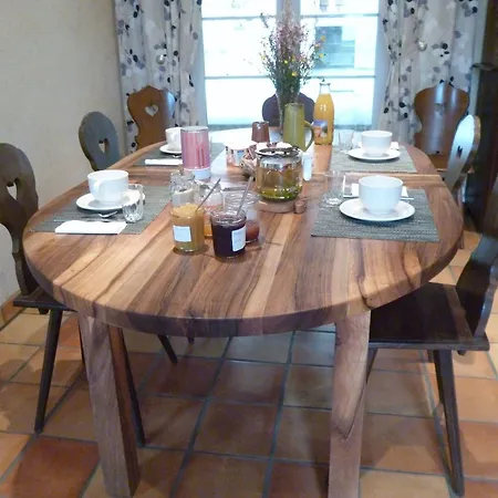 D'hotes Le Bourdieu Bed & Breakfast