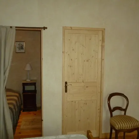 Frühstückspension D'hotes Le Bourdieu 3*