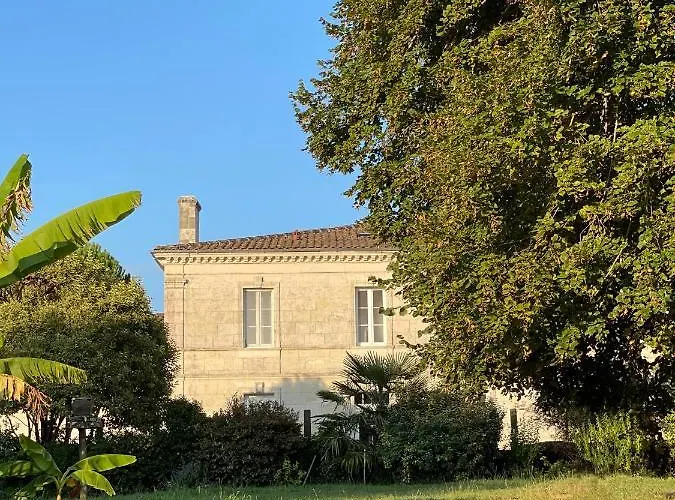 Bed & Breakfast Chambres D'hotes Le Bourdieu 3*