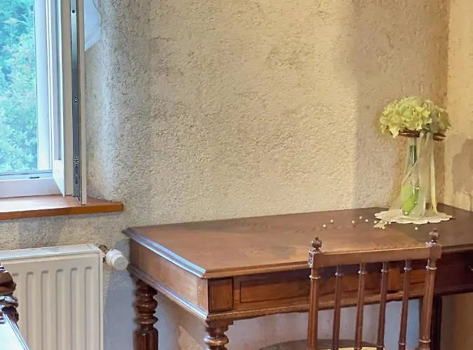 D'hotes Le Bourdieu Bed & Breakfast