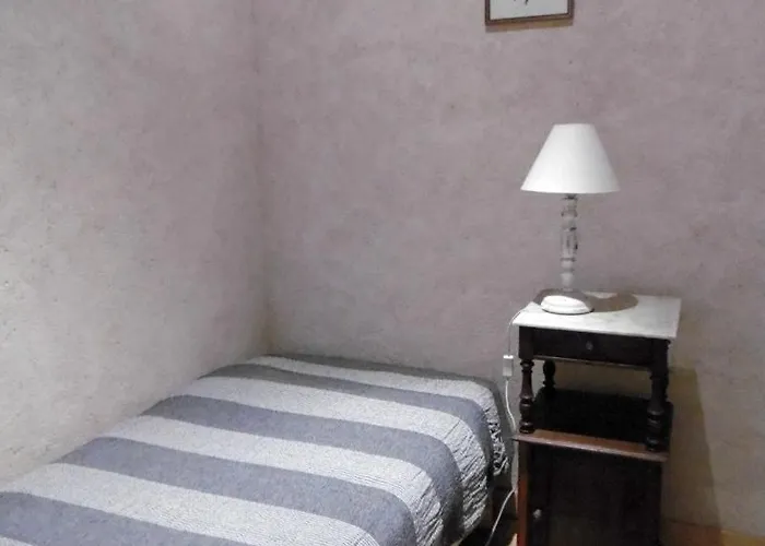 D'hotes Le Bourdieu Bed & Breakfast 3*